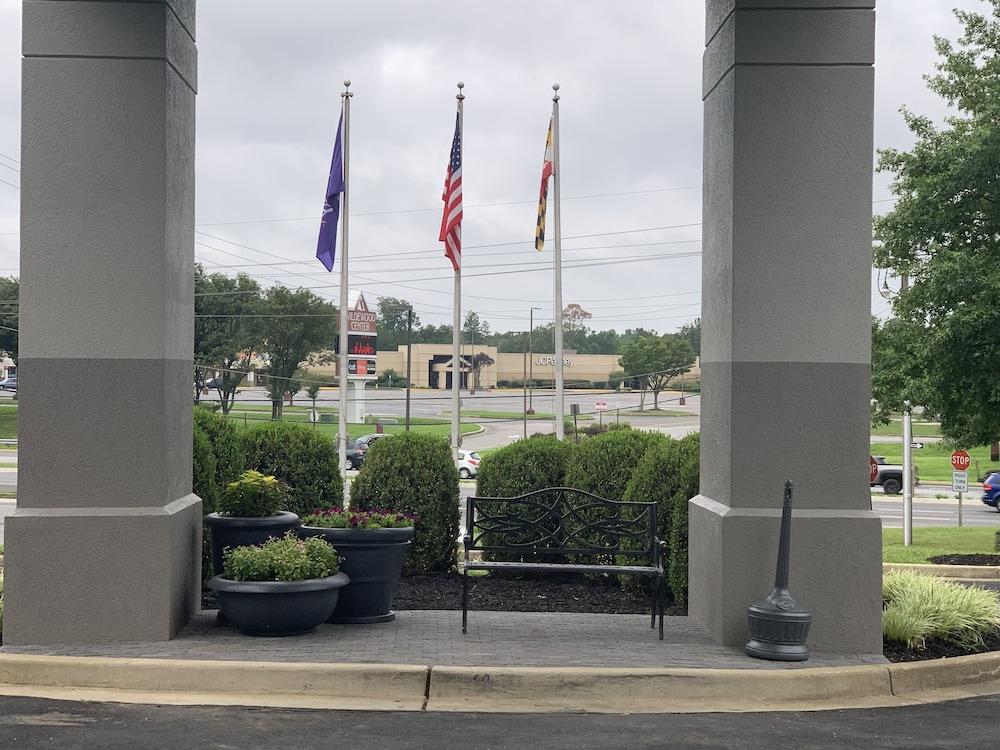 Chesapeake Inn And Suites Lexington Park Patuxent River Naval Air Station 加利福尼亚 外观 照片